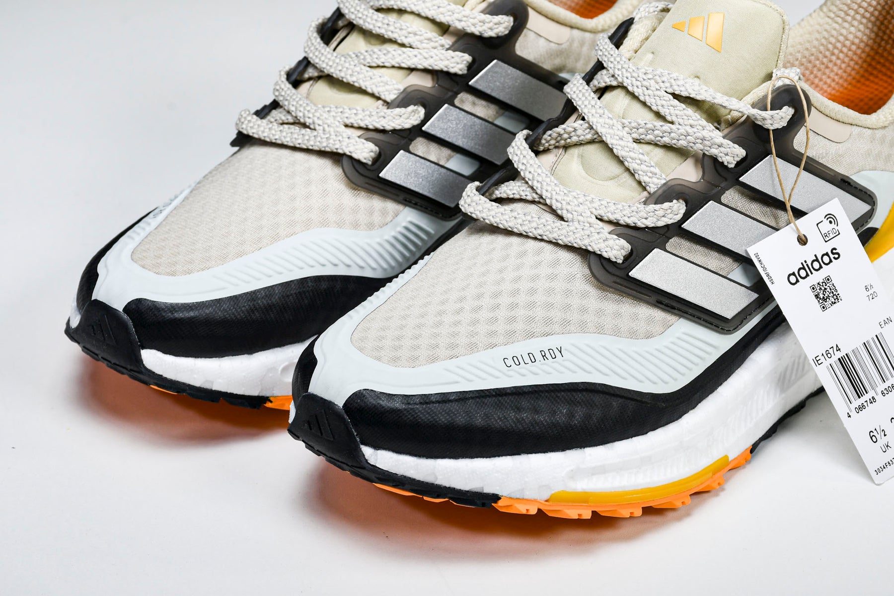 Ultraboost Light 23