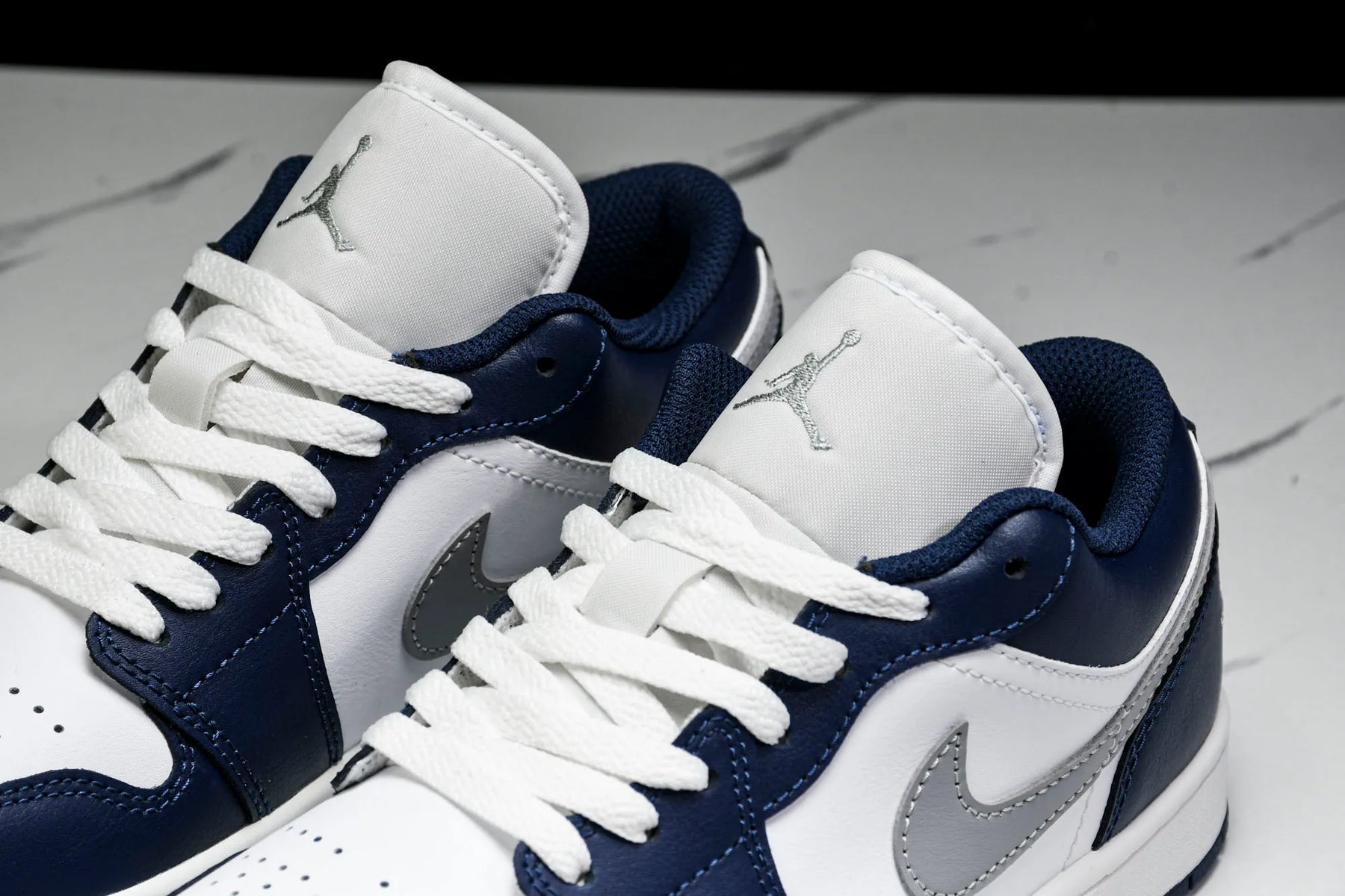 Air Jordan Low