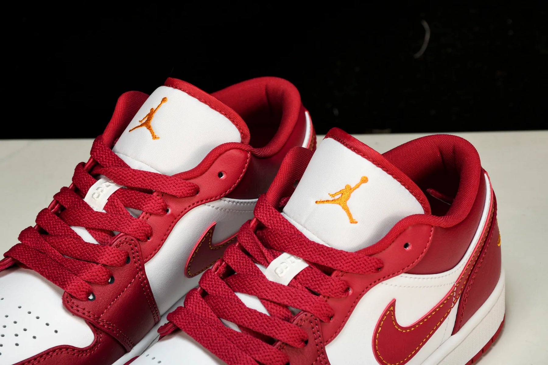 Air Jordan Low