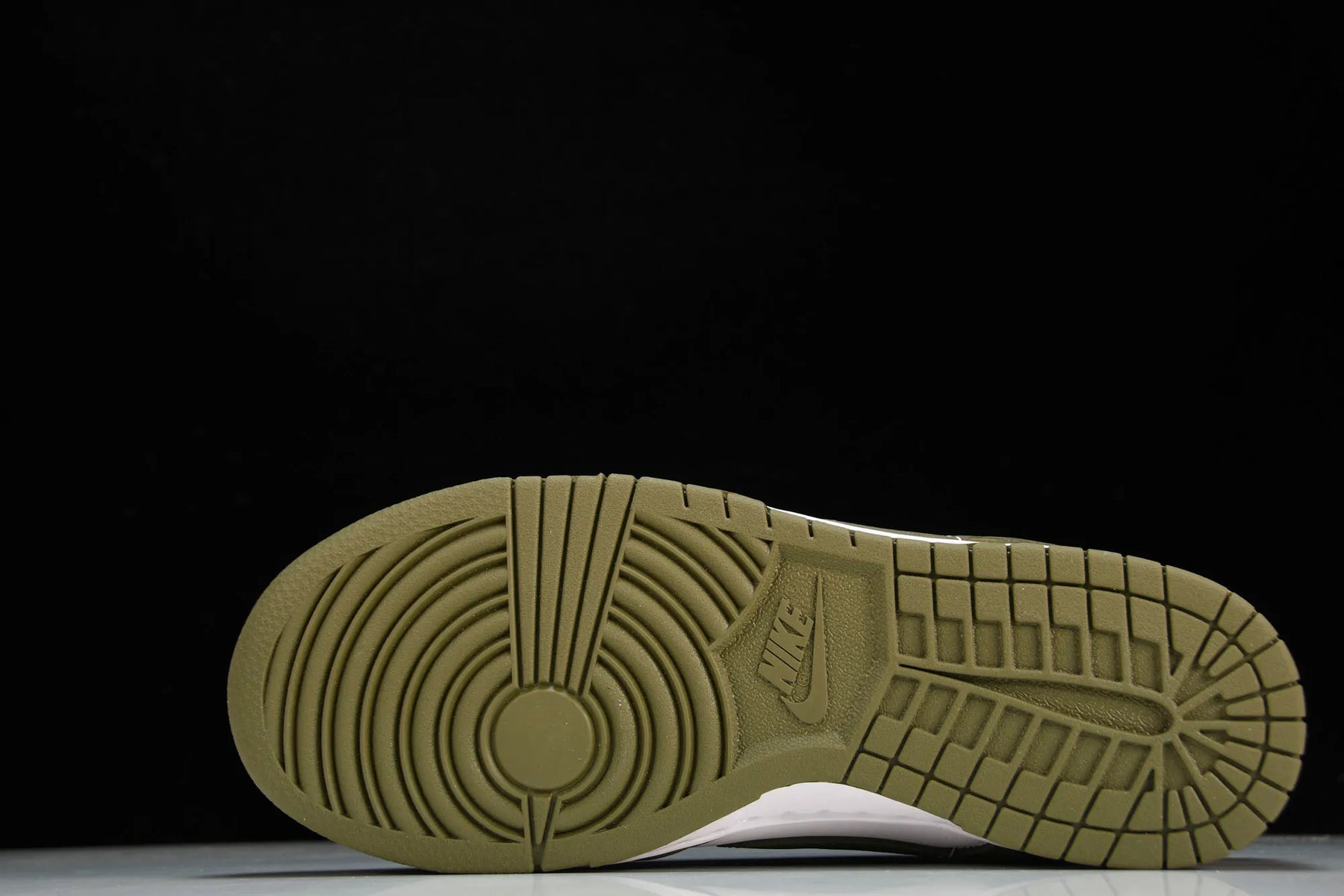 Dunk Low Medium Olive