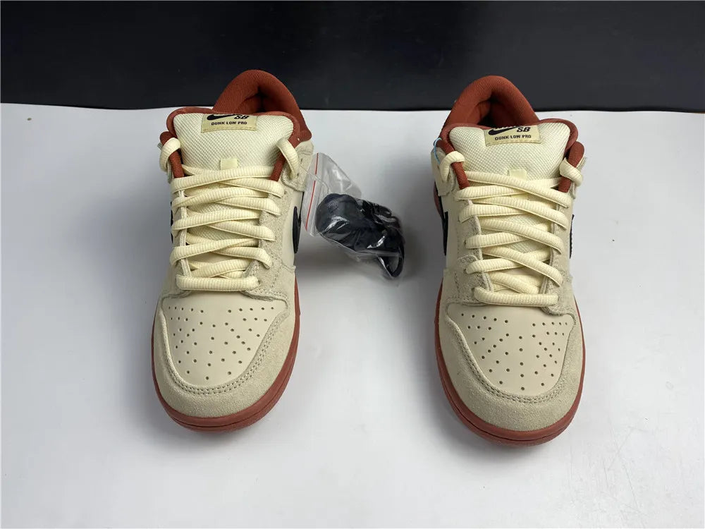 Dunk Low Muslin