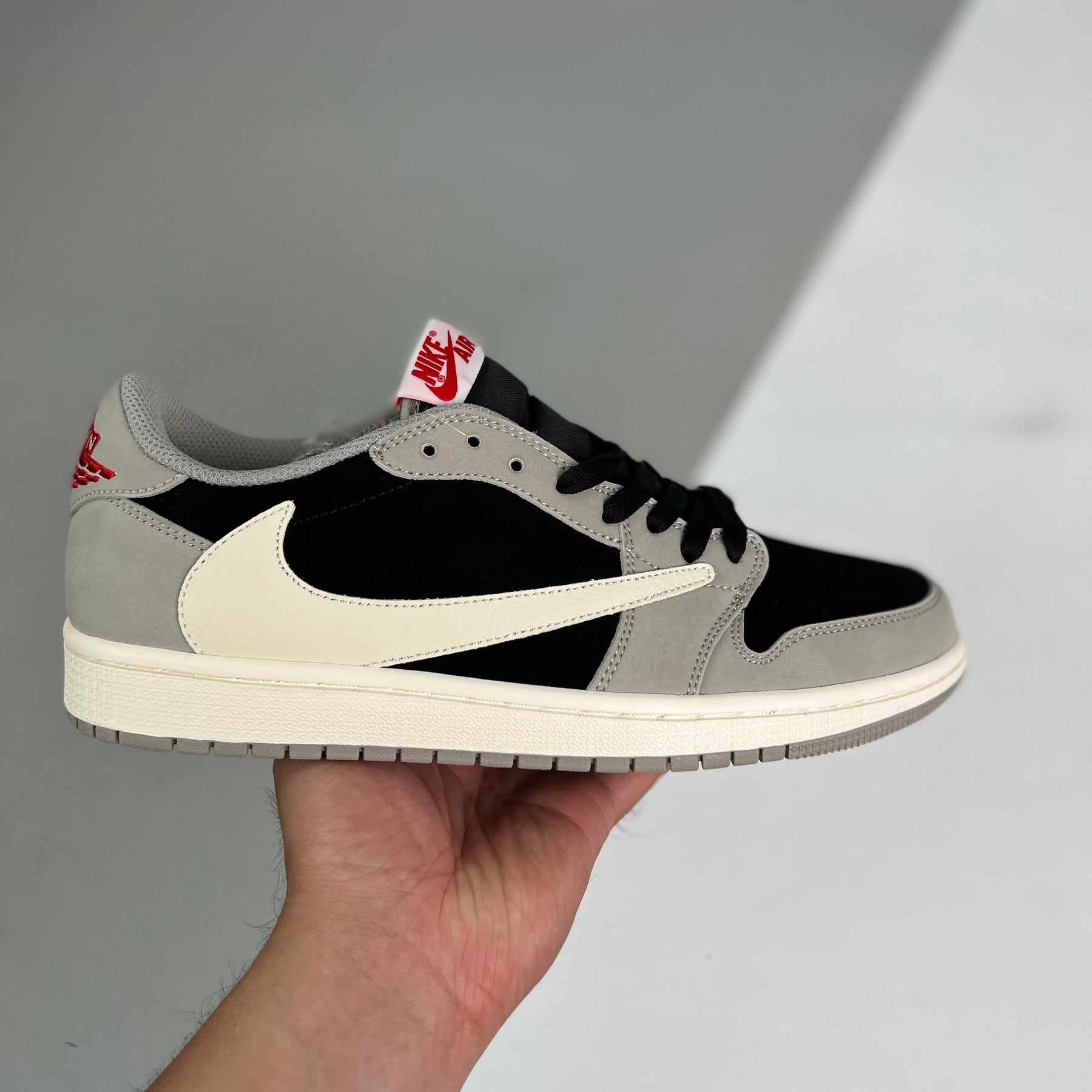 Air Jordan Reverse Mocha