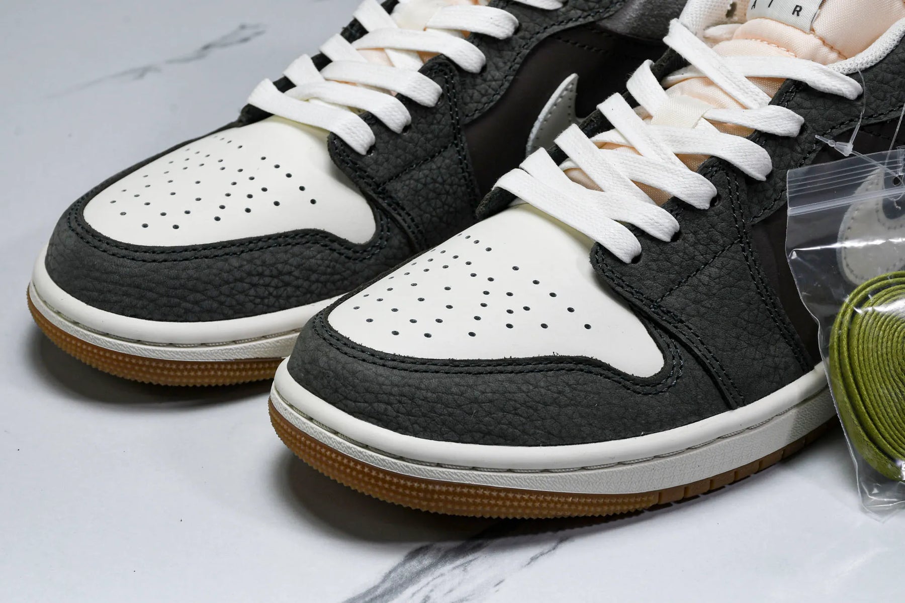 Air Jordan Low