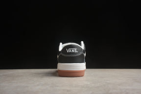 Hylane Black White Gum