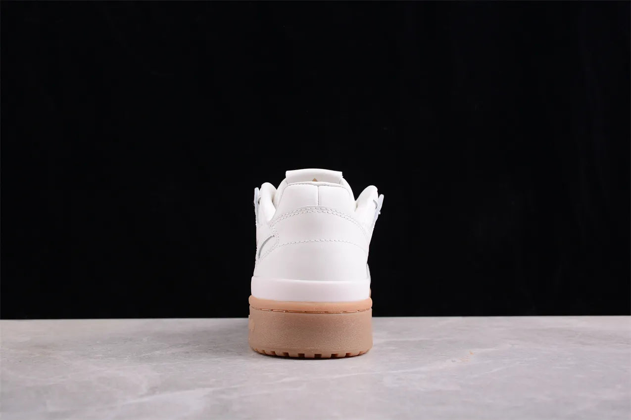 Forum 84 Low