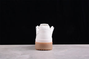 Forum 84 Low