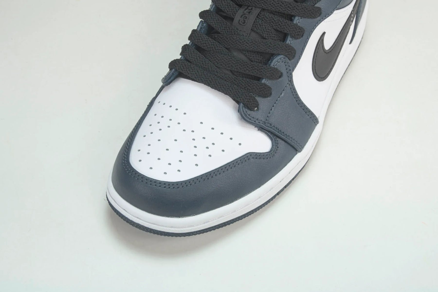 Air Jordan Low