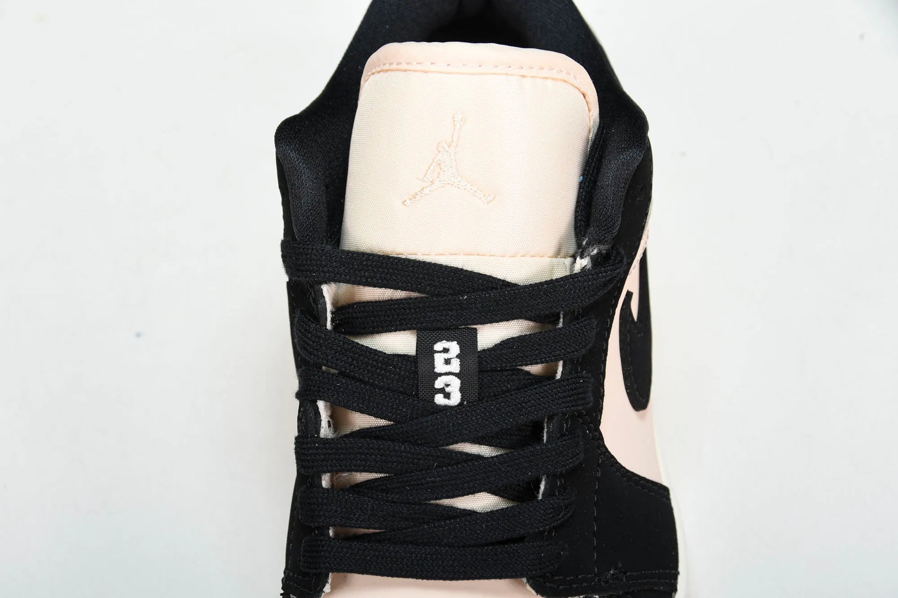 Air Jordan Low