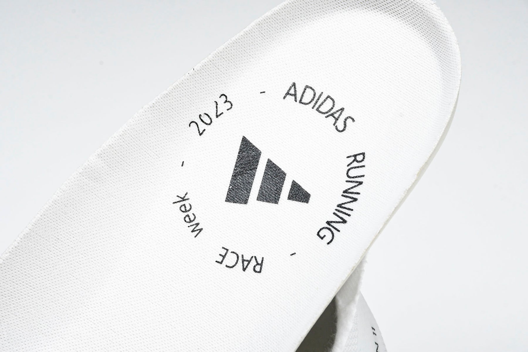 Adizero Boston 11