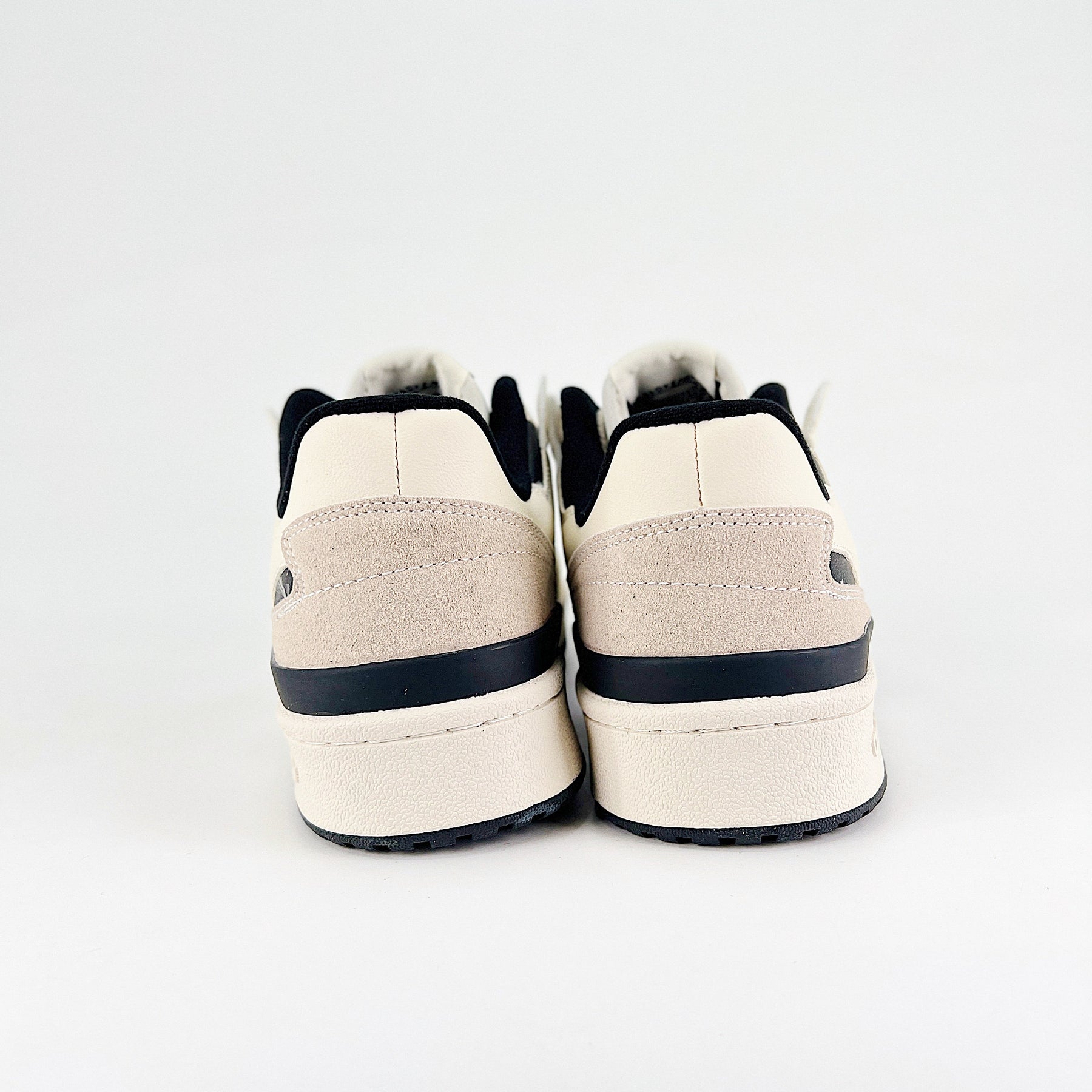 Forum 84 Low