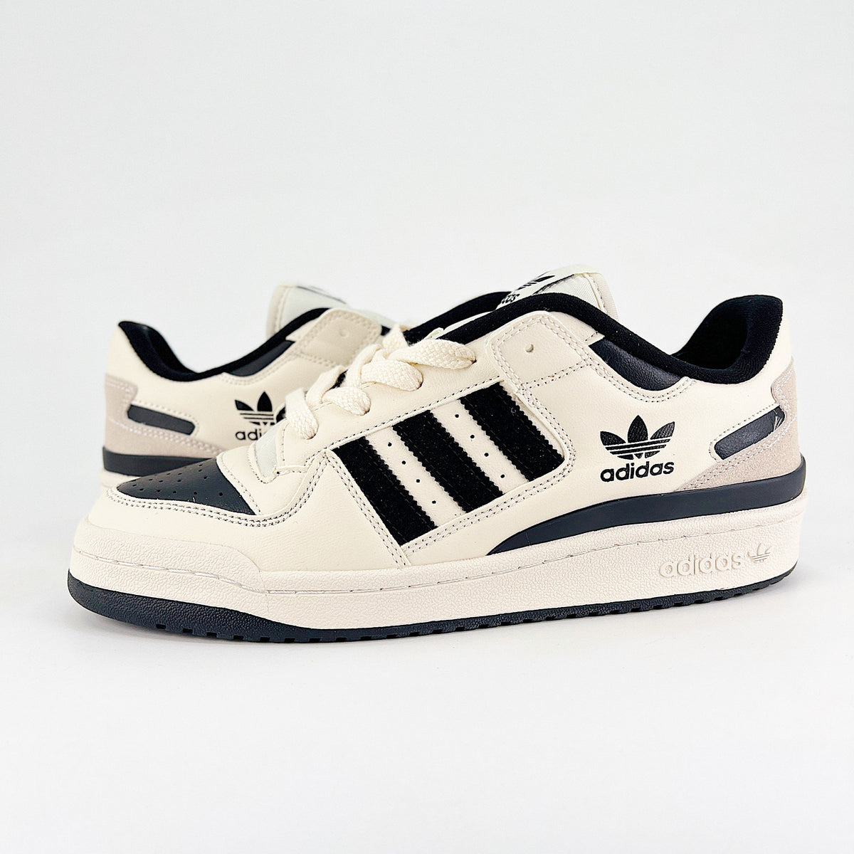 Forum 84 Low
