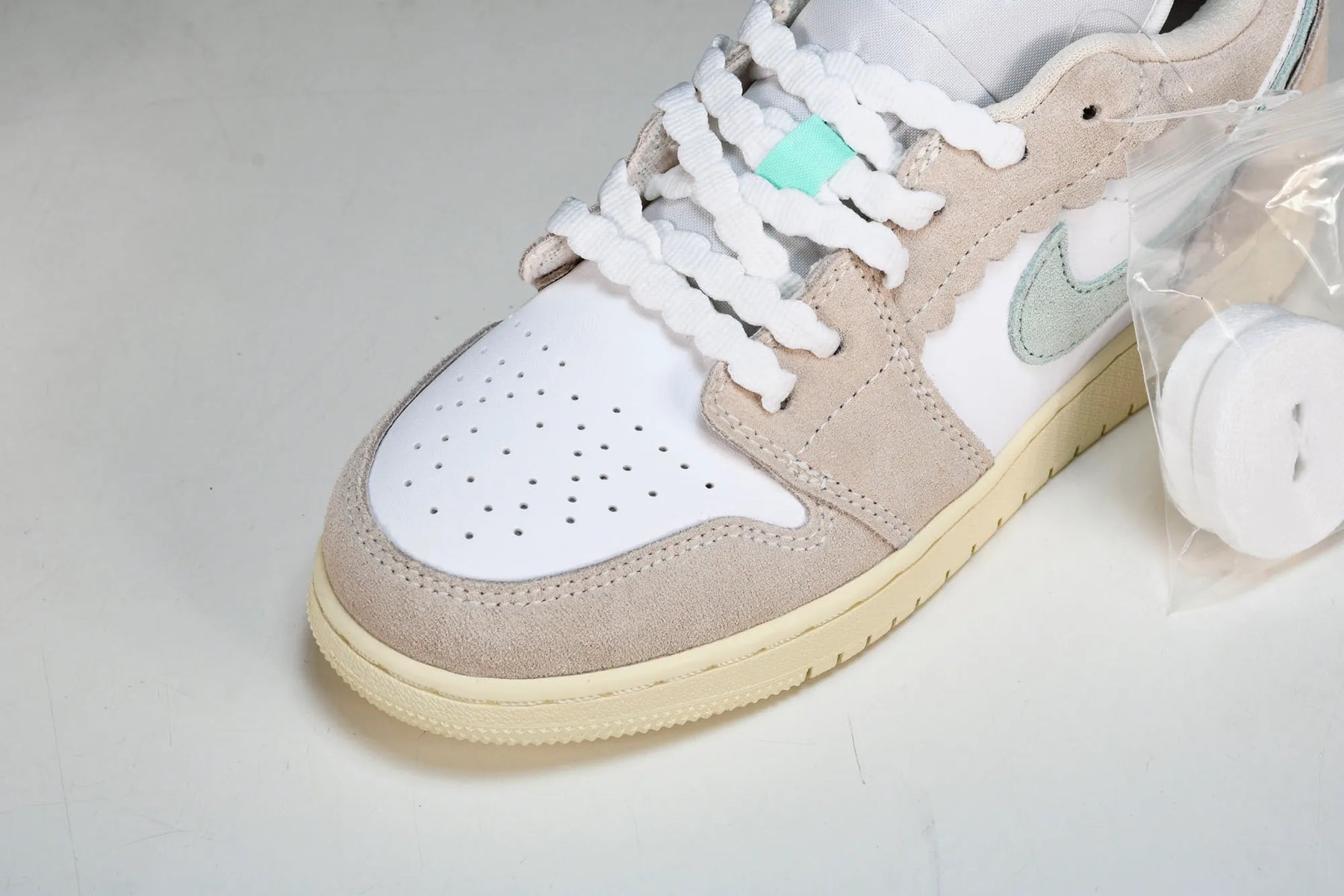 Air Jordan Low