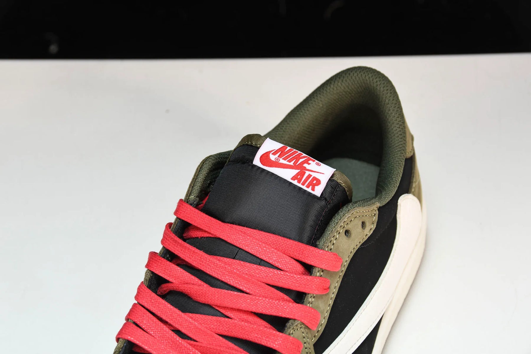 Air Jordan Low