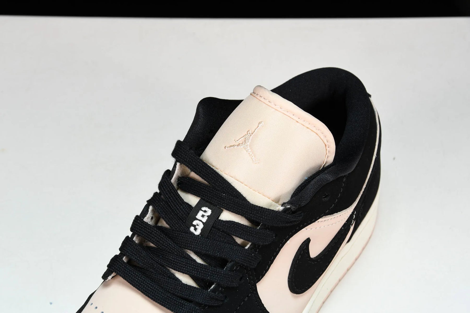 Air Jordan Low