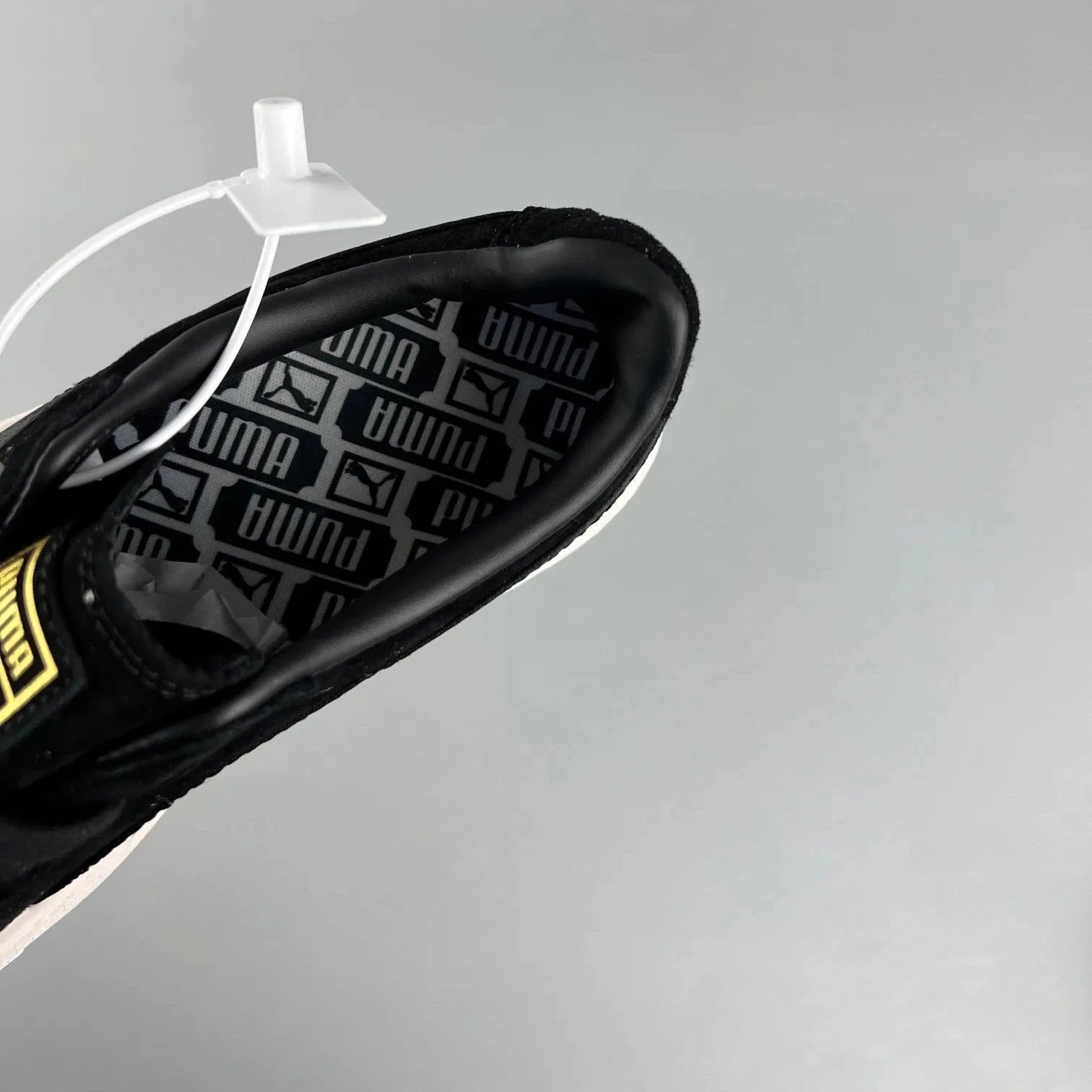 P. Suede Platform Black