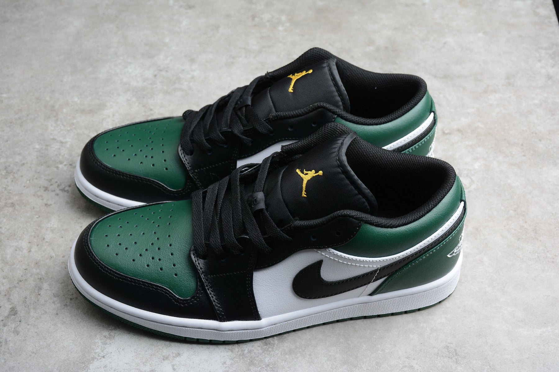 Air Jordan Green Toe