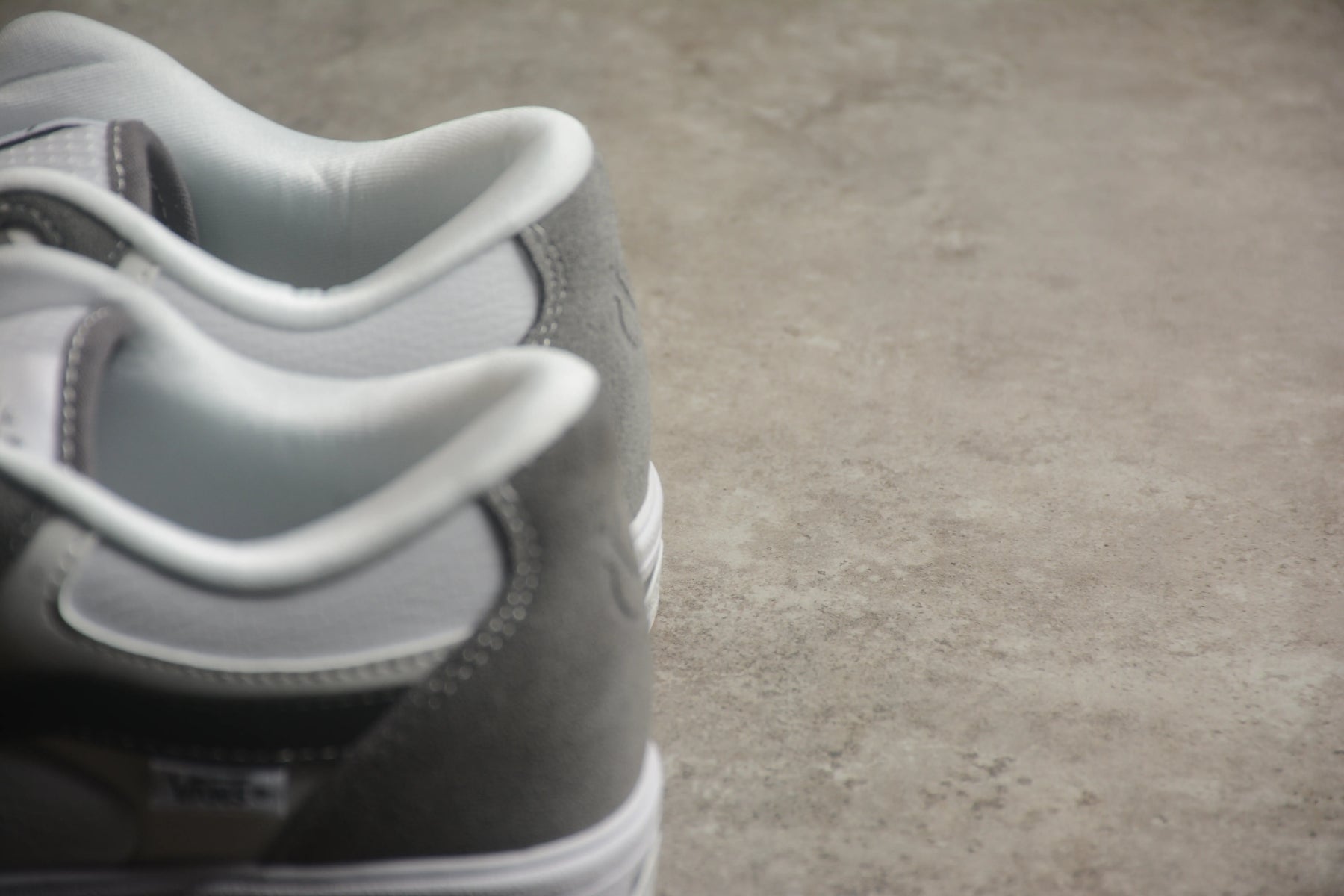 Rowan Zorilla Grey White