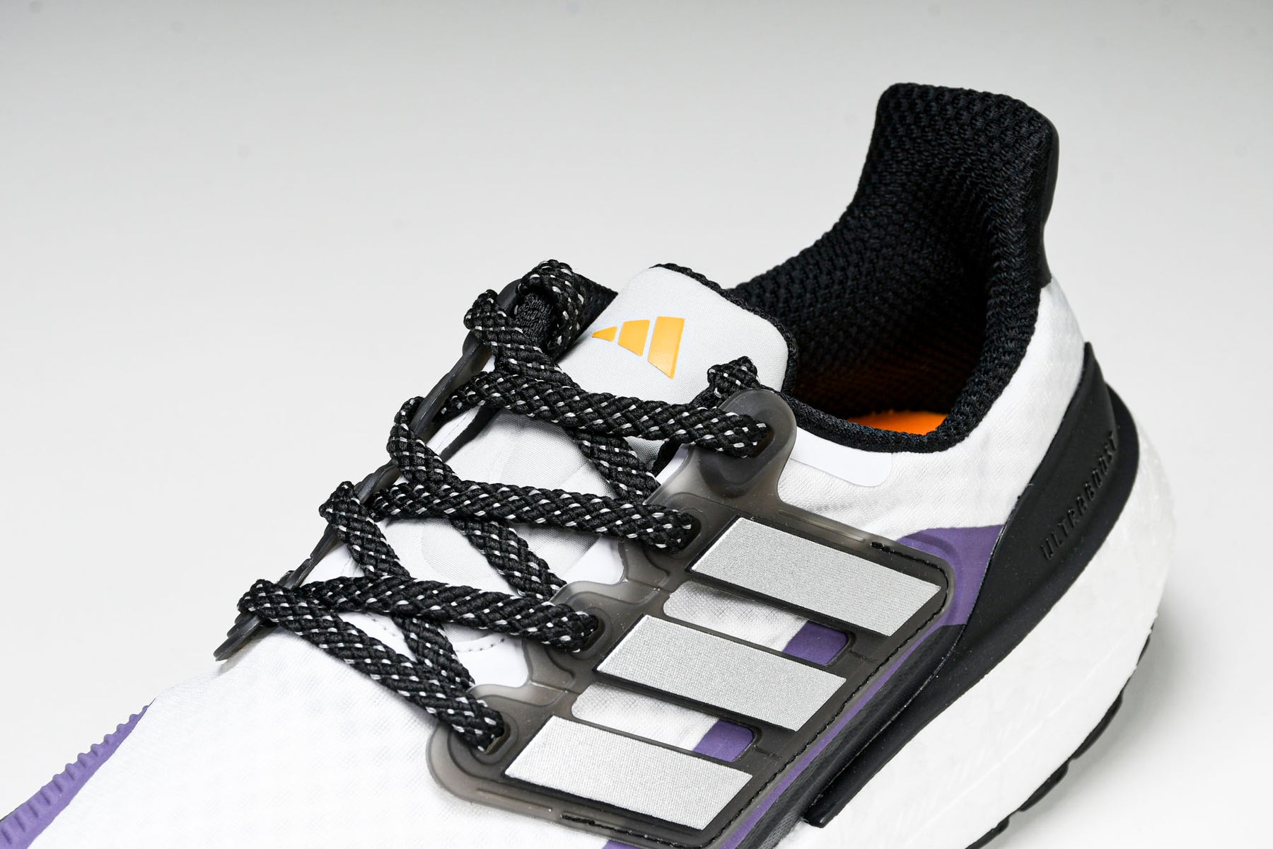 Ultraboost Light 23