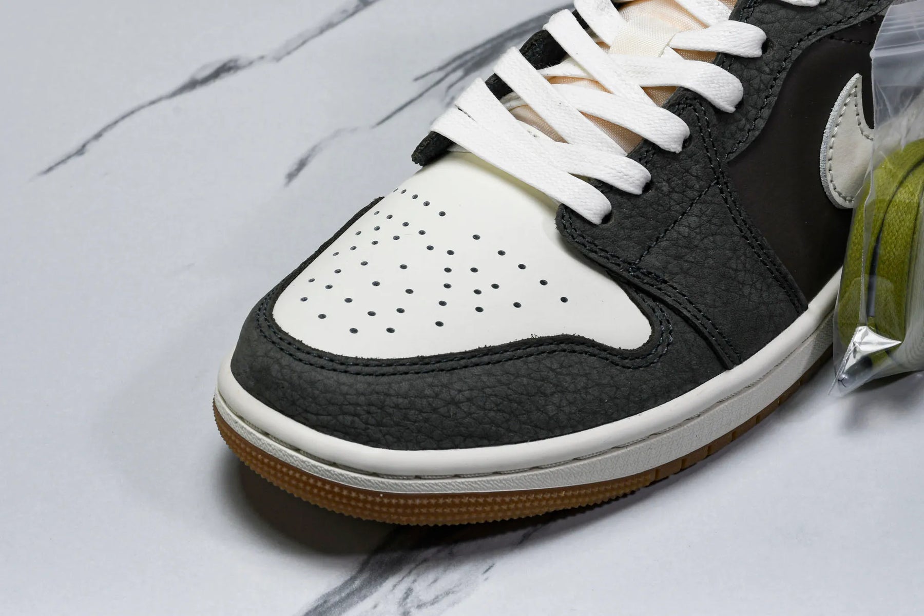 Air Jordan Low