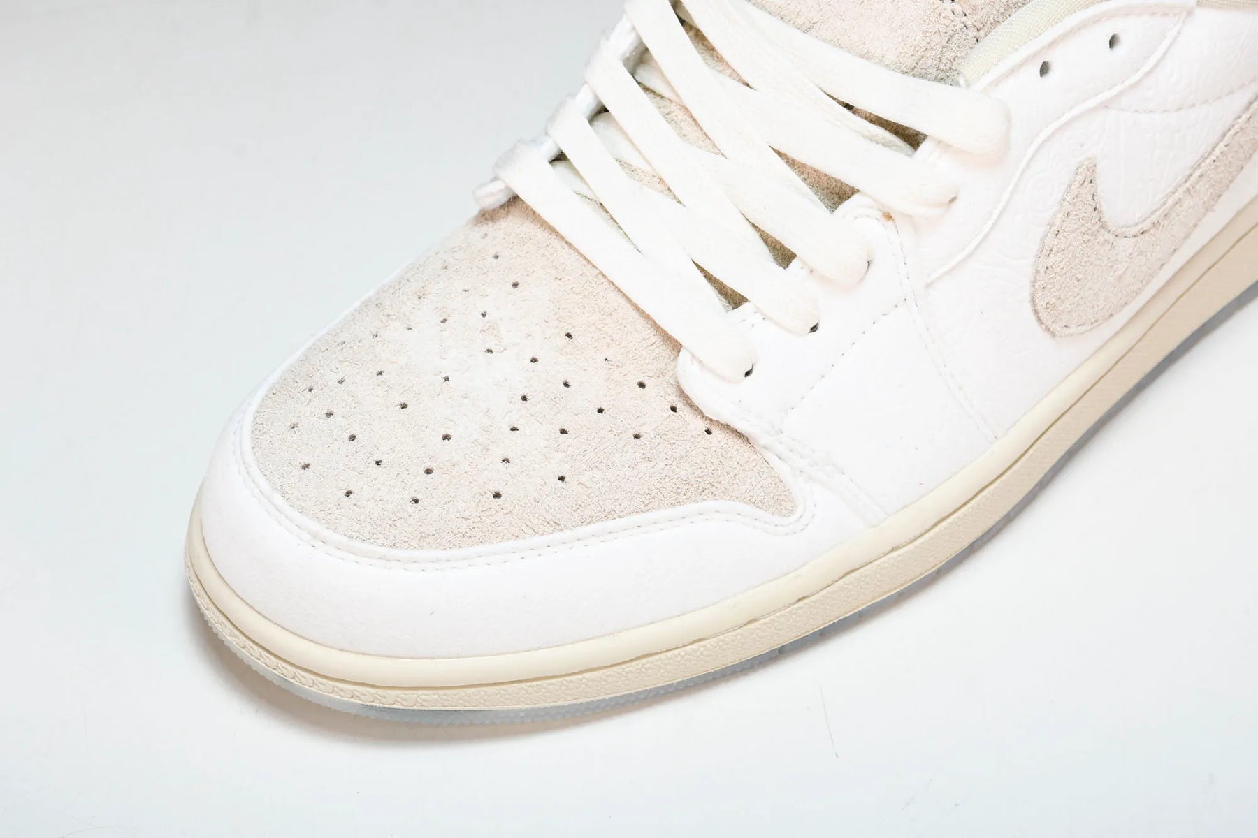 Air Jordan Low