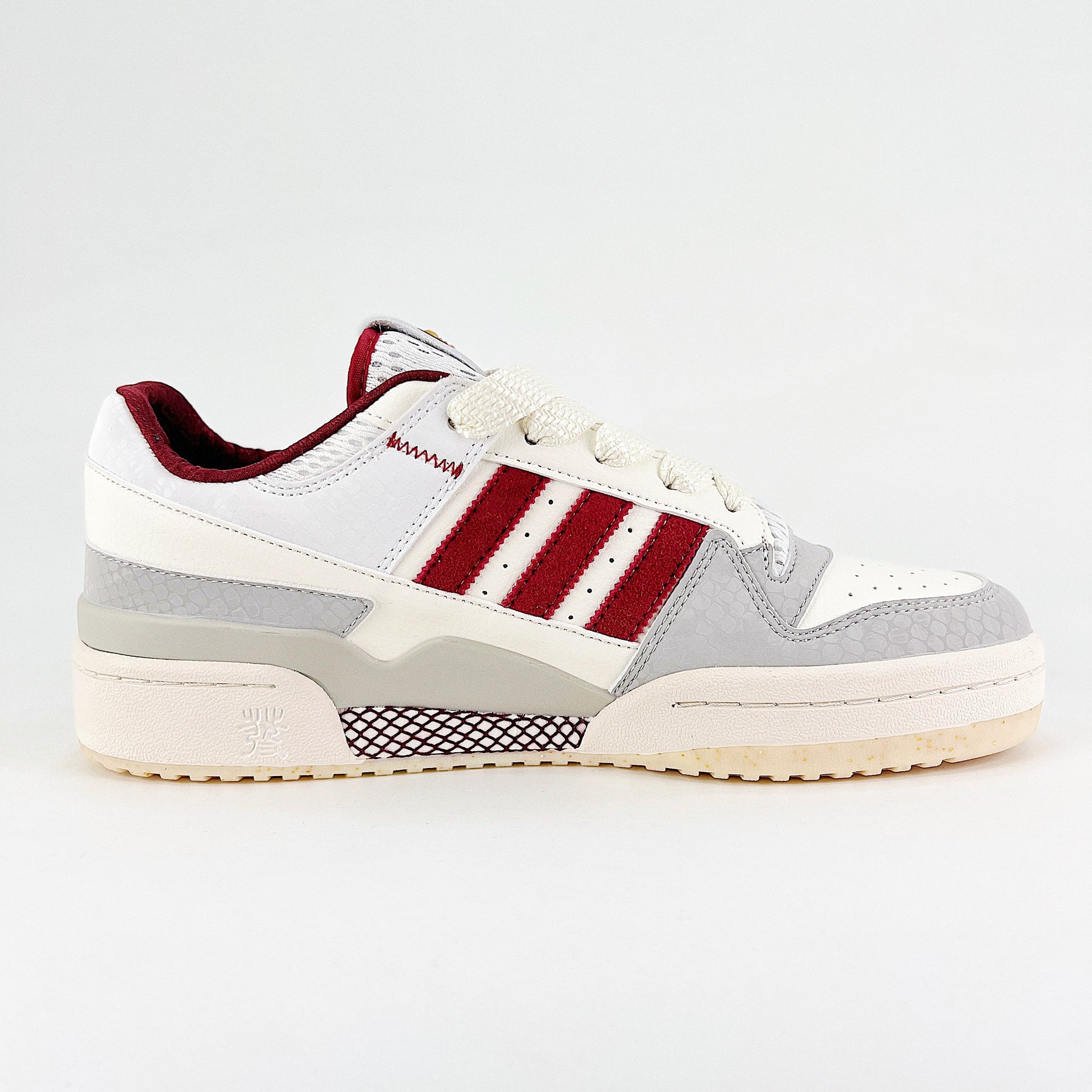 Forum 84 Low