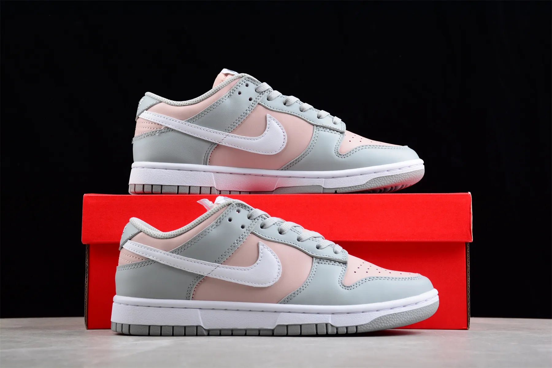 Dunk Low Pink Oxford