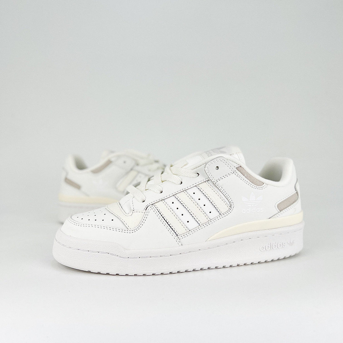 Forum 84 Low