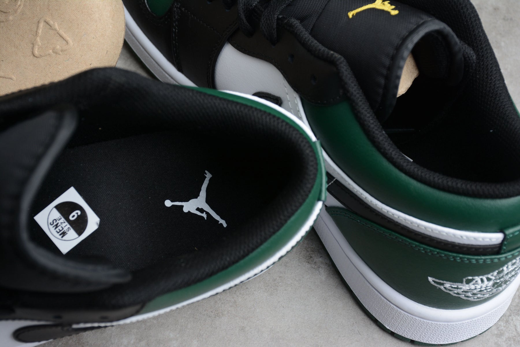 Air Jordan Green Toe