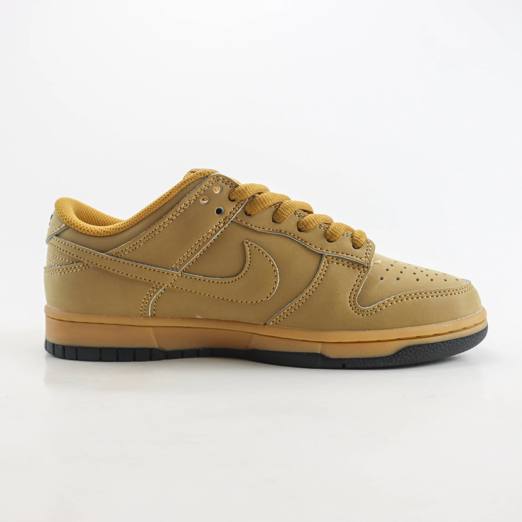 Dunk Low Wheat Retro