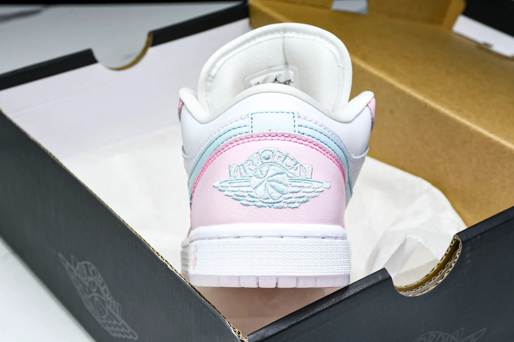 Air Jordan Paw Print Pink